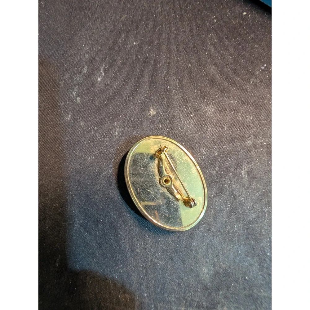 Vintage Petit Point Floral Brooch Gold Tone Oval Embroidered Flower Pin 1.5in
